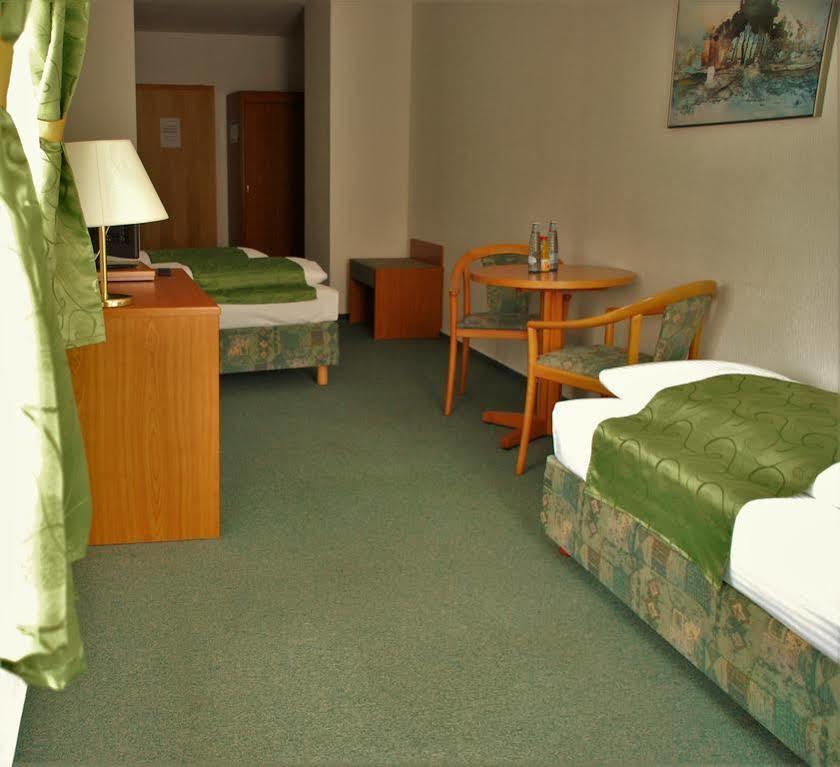 Hotel Abtshof هالبيرشتادت المظهر الخارجي الصورة