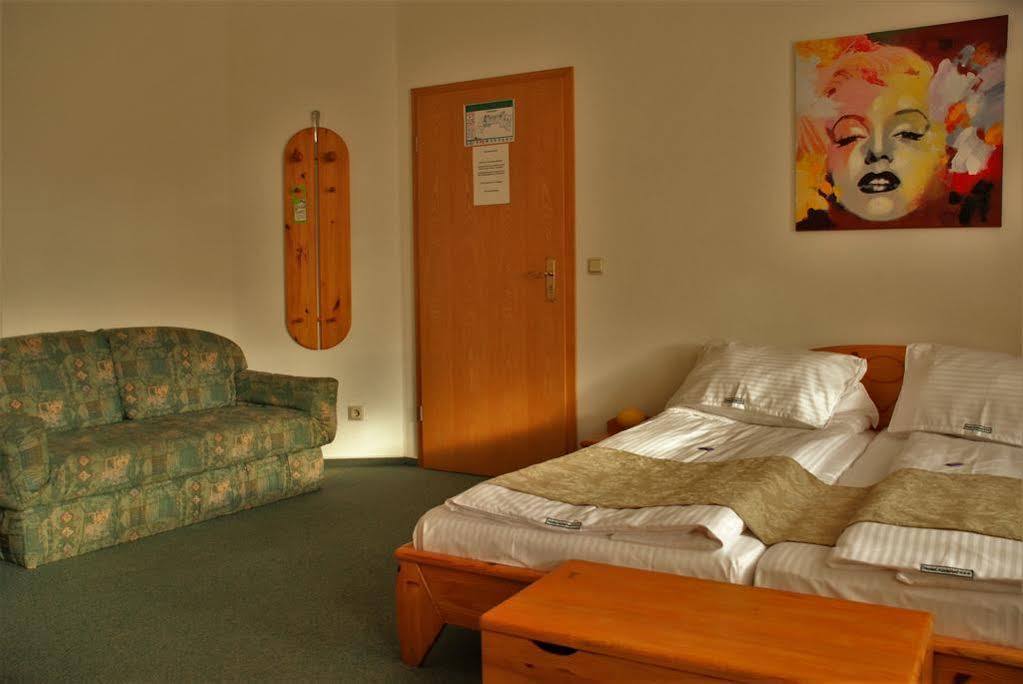Hotel Abtshof هالبيرشتادت المظهر الخارجي الصورة