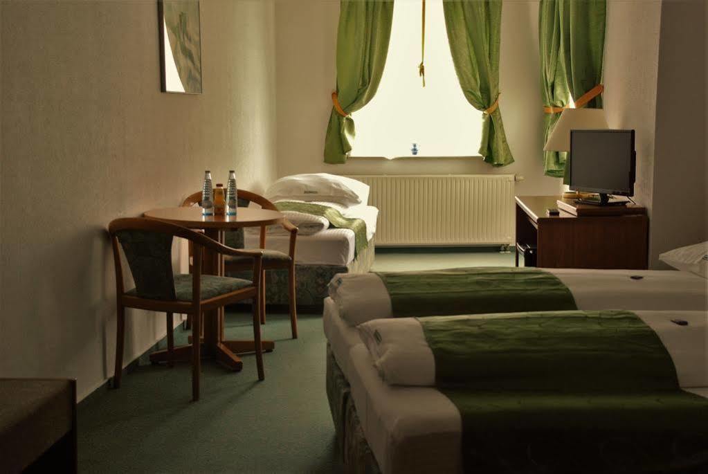 Hotel Abtshof هالبيرشتادت المظهر الخارجي الصورة